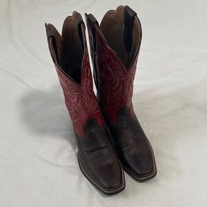 🐎 Ariat Round Up Square Toe Cowboy Boots